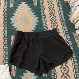 Athleta Hustle 3” Short in Black